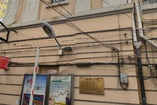 上海南京西路明兴工艺百货 传统情怀与现代廊桥的交汇